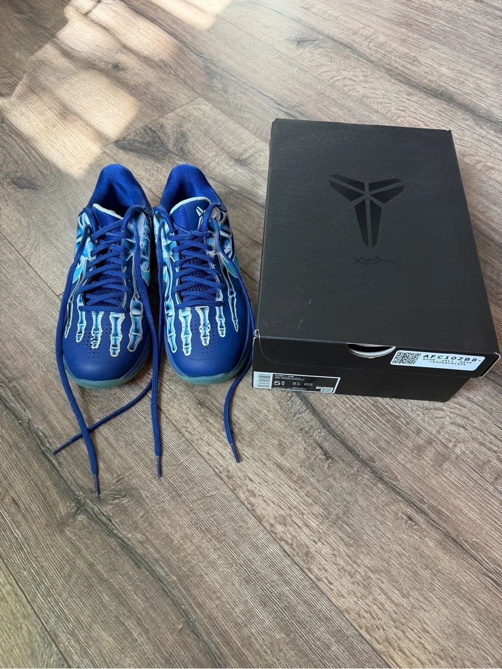 Nike Kobe V “X Ray” kids shoes